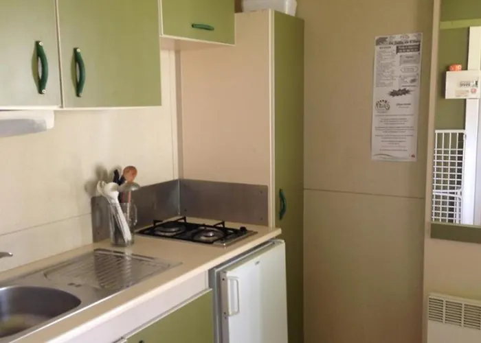 キャンプ場 Chalet Avec Terrasse - 2 Pers. - Api-1-52-1592